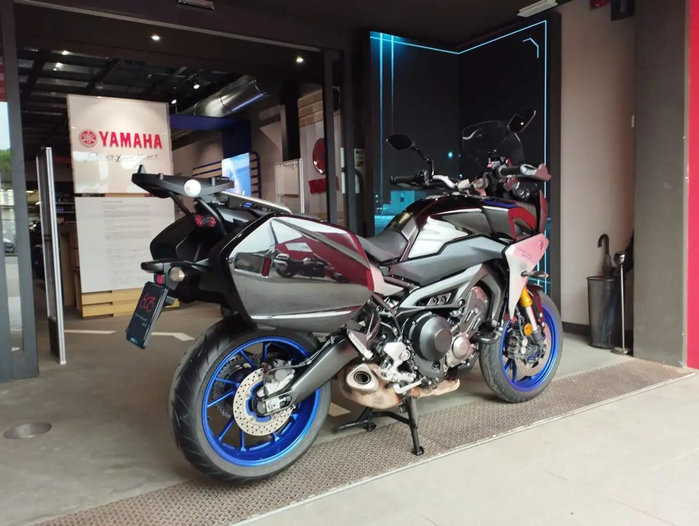 Yamaha Tracer 900 Tracer 900 GT Grigio - 2
