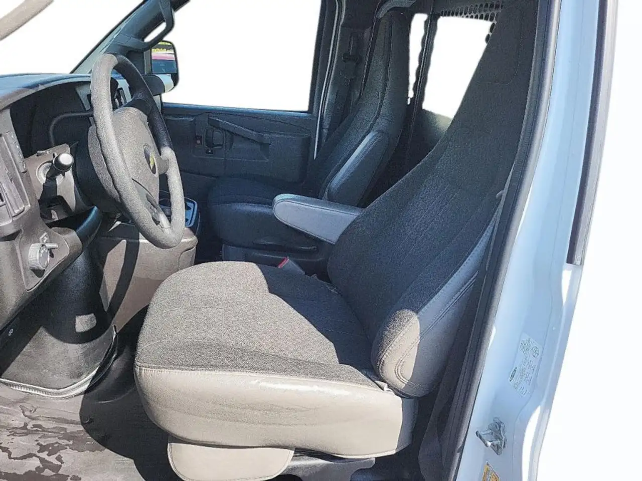 Chevrolet Express 2500 снимка Chevrolet Express 2500
