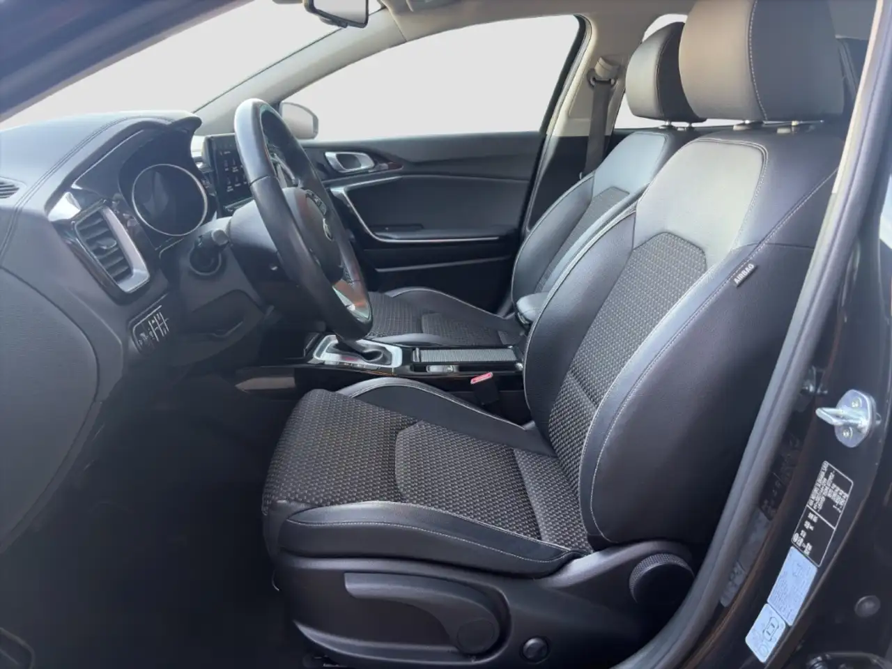 Kia X Ceed VISION 1,5 T-GDI DCT *CARPLAY*CAM*SITZHZG*, миниатюра 7