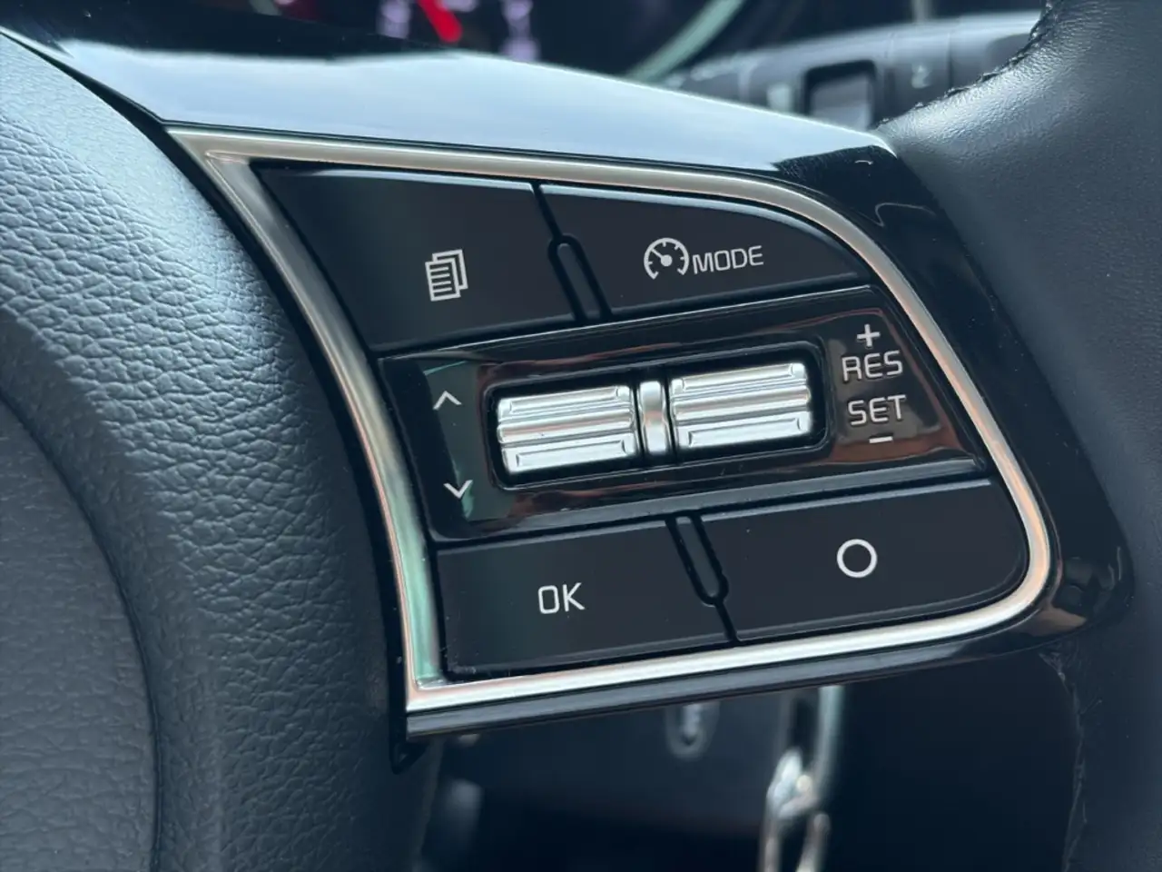Kia X Ceed VISION 1,5 T-GDI DCT *CARPLAY*CAM*SITZHZG*, миниатюра 17