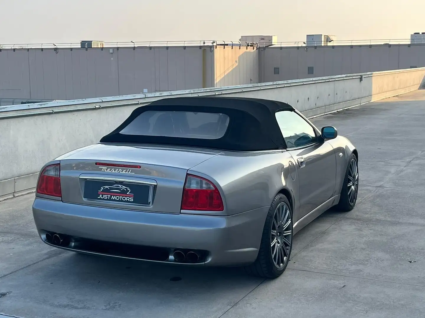 Maserati Spyder 4.2 V8 32V Cambiocorsa ASI Grau - 2