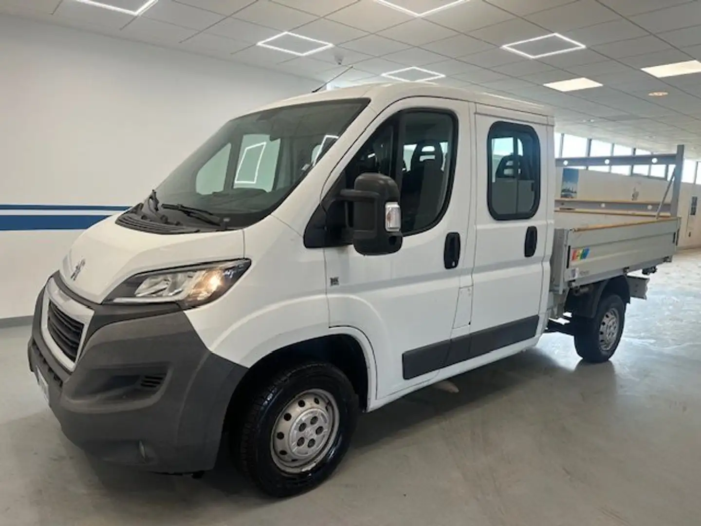 Peugeot Boxer - 7 POSTI -335 2.2 HDi/130CV 4x4 PM-DC Weiß - 1