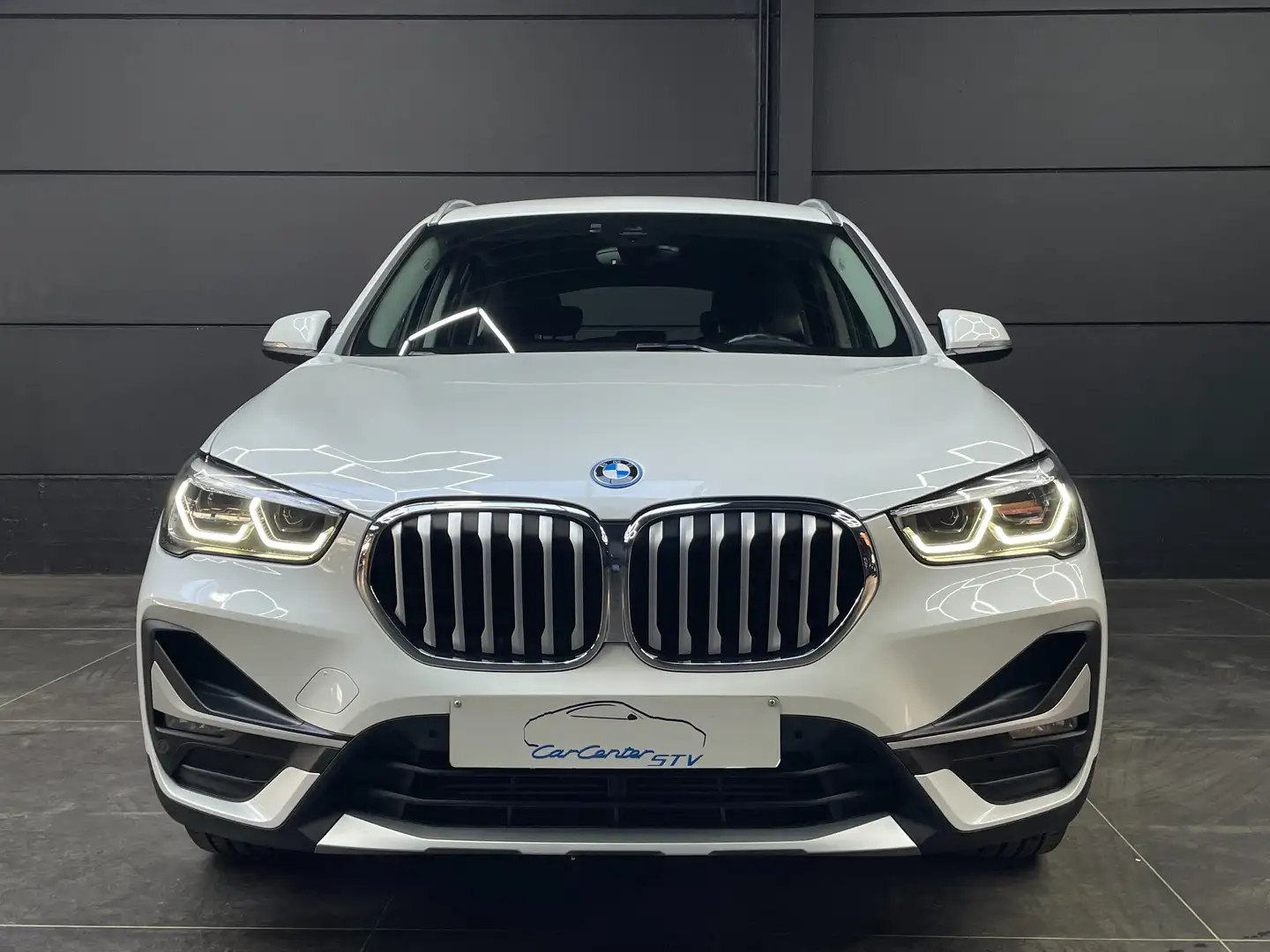 BMW X1 xDrive25e / X Line / LED / Memo seats / Camera / Blanc - 2