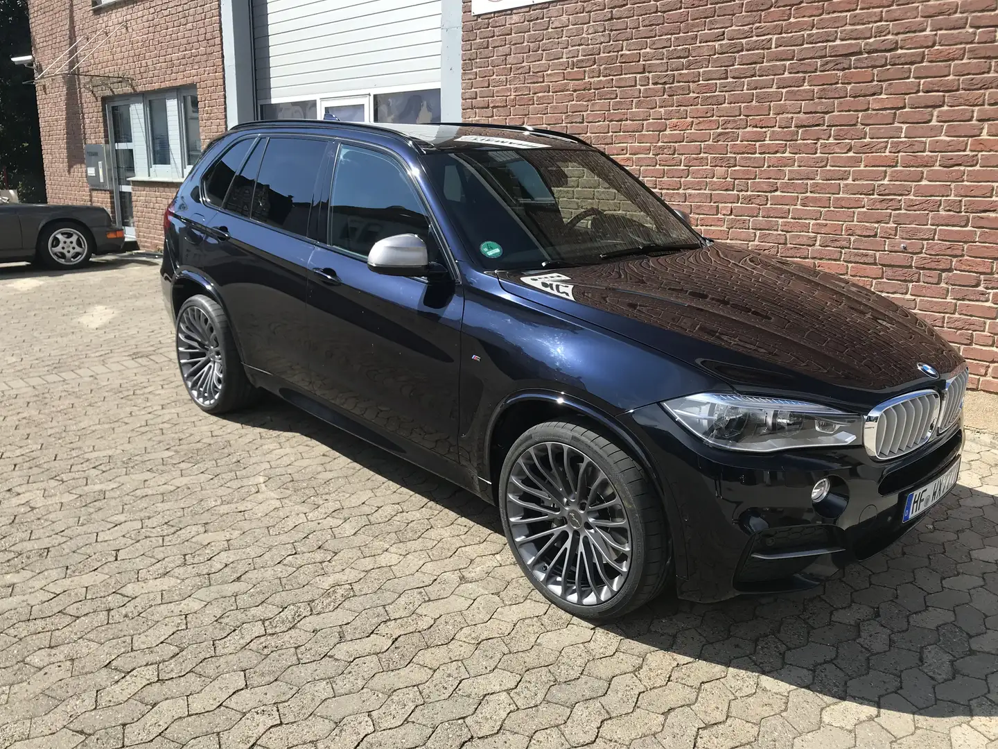 BMW X5 M M50d Sport-Aut. M-Paket M-Sportpalet Schwarz - 1
