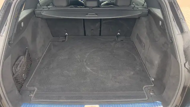 Mercedes-Benz E Class view 14