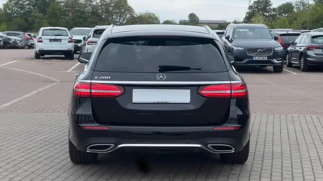 Mercedes-Benz E Class view 5