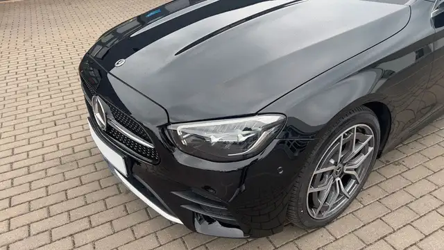 Mercedes-Benz E Class view 11