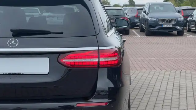 Mercedes-Benz E Class view 7