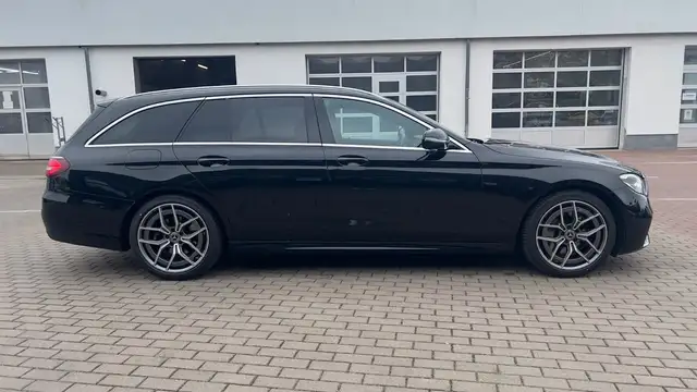 Mercedes-Benz E Class view 8