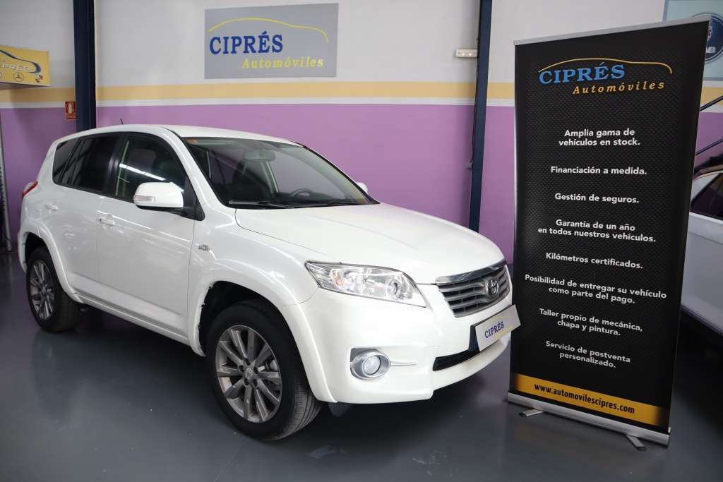 Toyota RAV 4 2.2D-CAT Executive 4x4 CS AutoDrive - foto 1