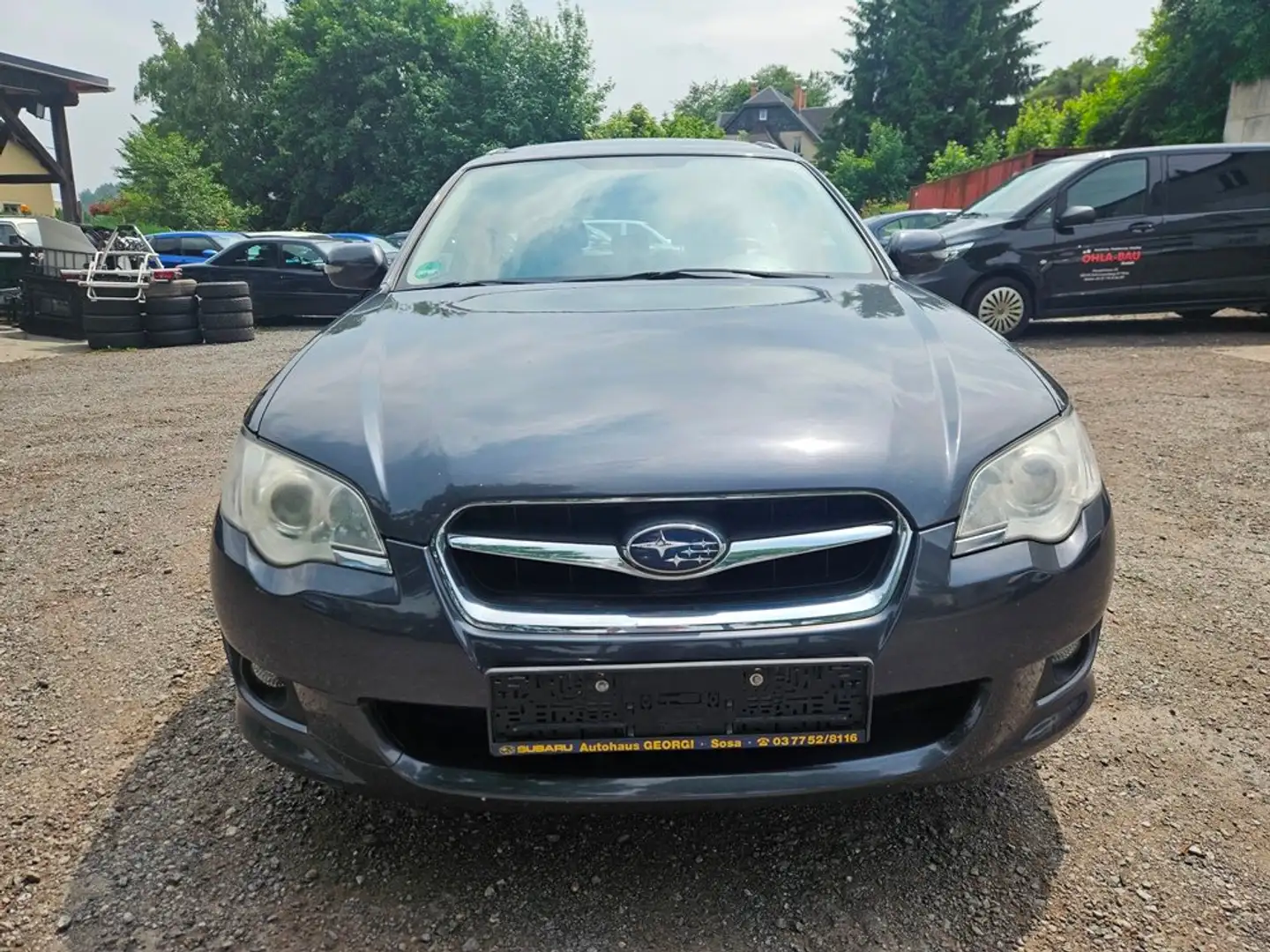 Subaru Legacy 2.0 R Active Grau - 2