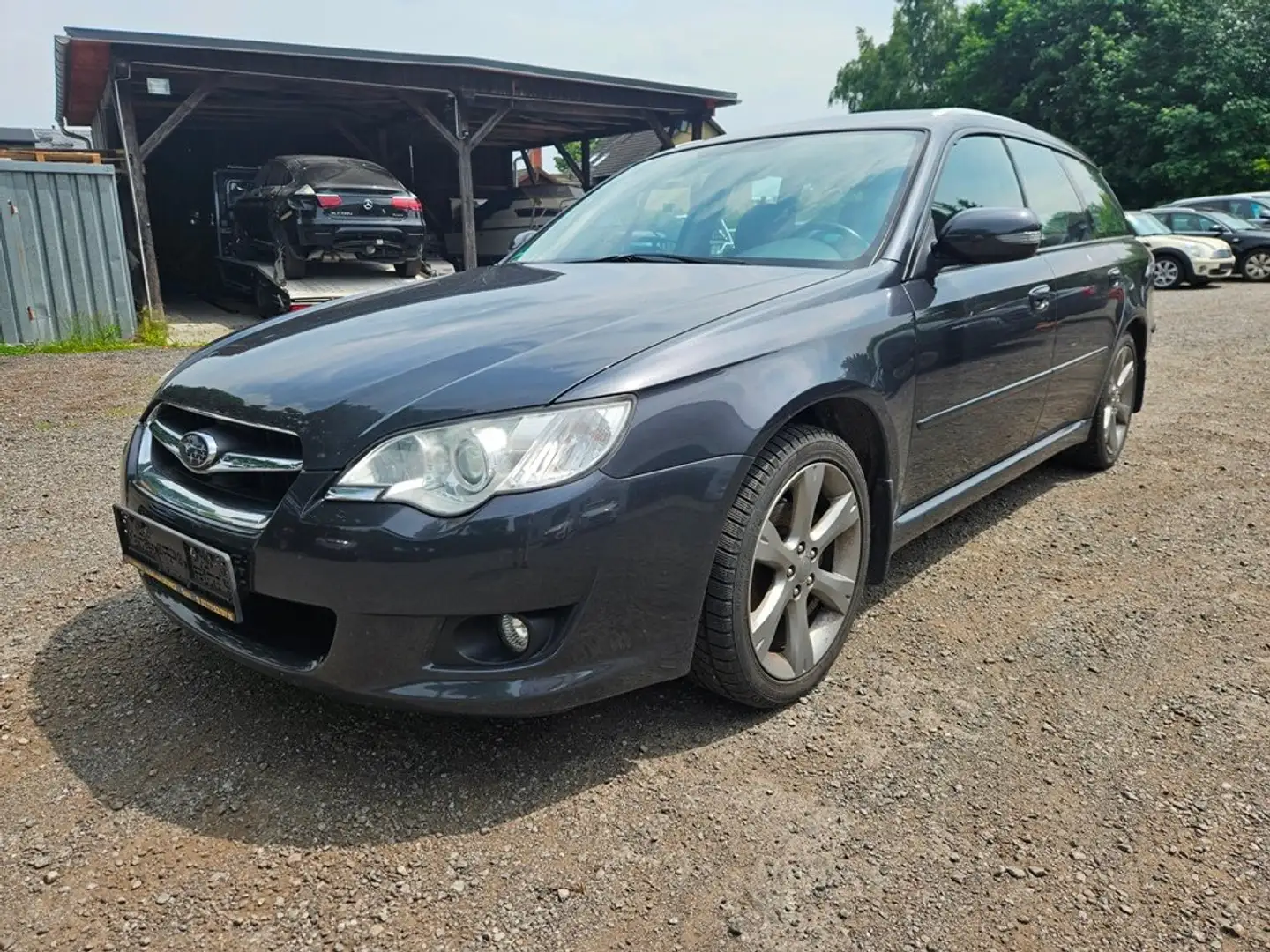 Subaru Legacy 2.0 R Active Grau - 1