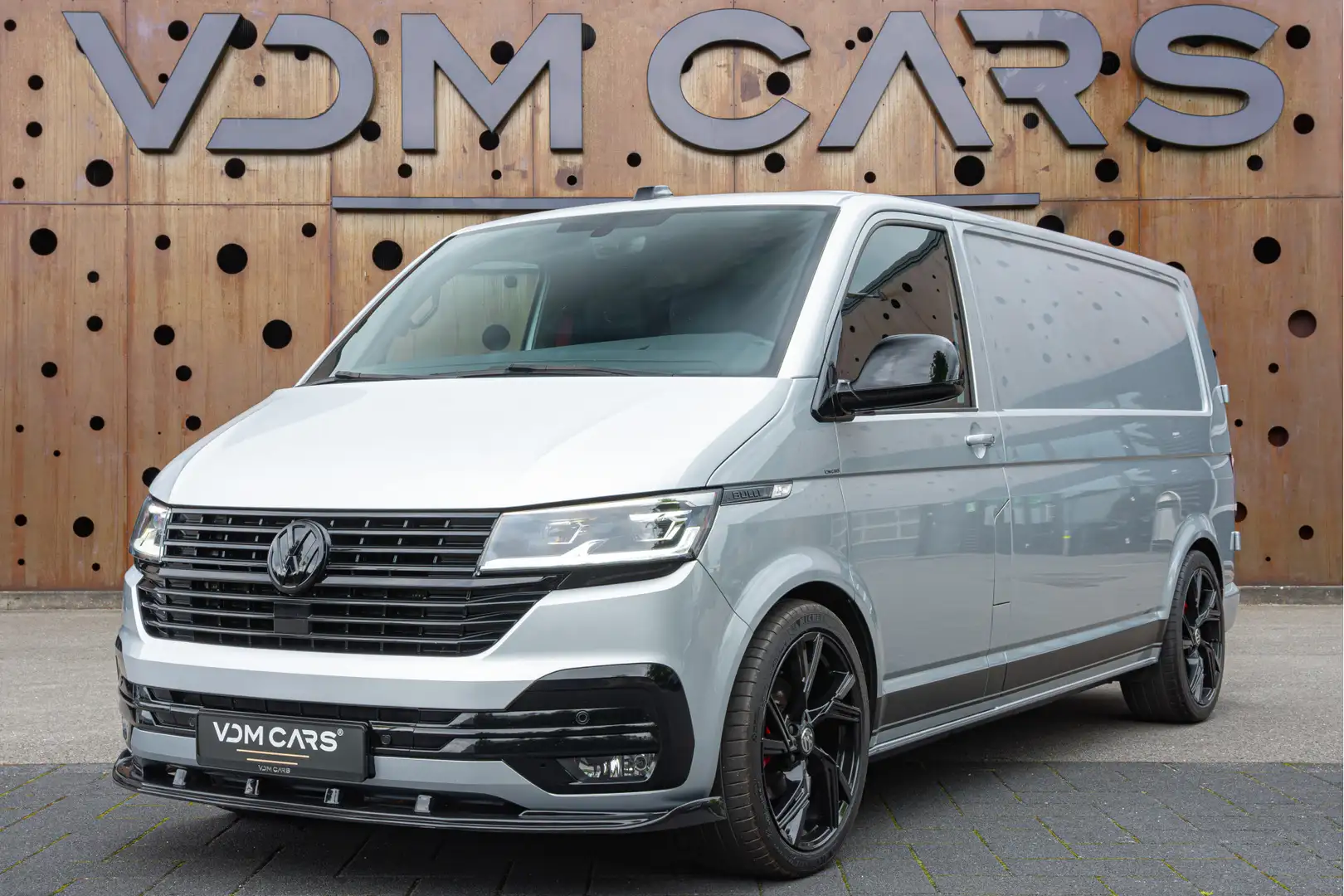 Volkswagen T6.1 Transporter 2.0 TDI L2H1 28 | 2.0L | Bulli | Comfort | LED | Argent - 1