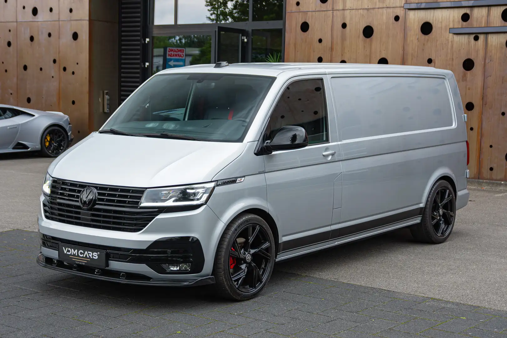 Volkswagen T6.1 Transporter 2.0 TDI L2H1 28 | 2.0L | Bulli | Comfort | LED | Argent - 2