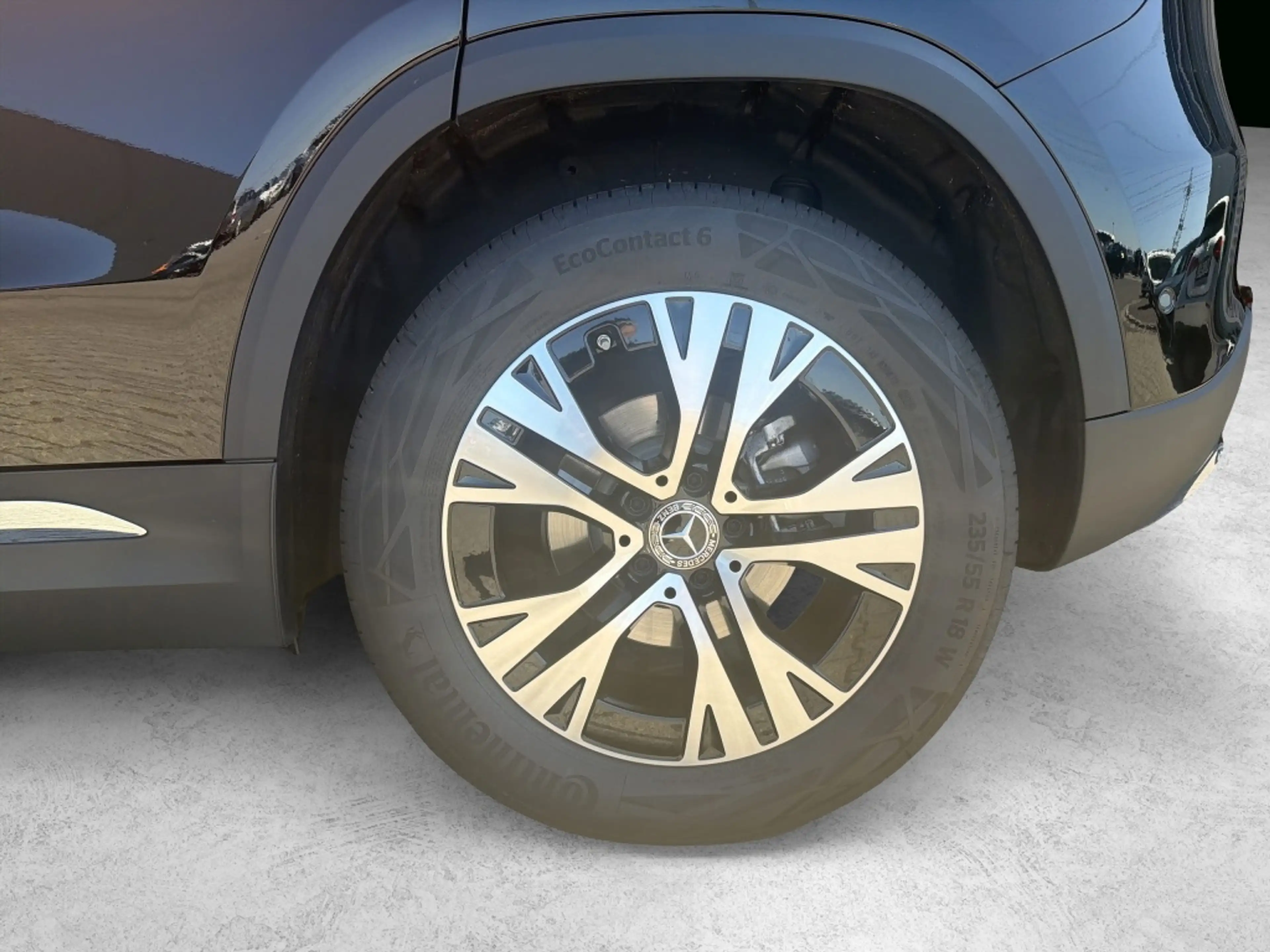 Mercedes-Benz GLA 180 Edition Progressive 360 Keyless-GO 360 — photo 4