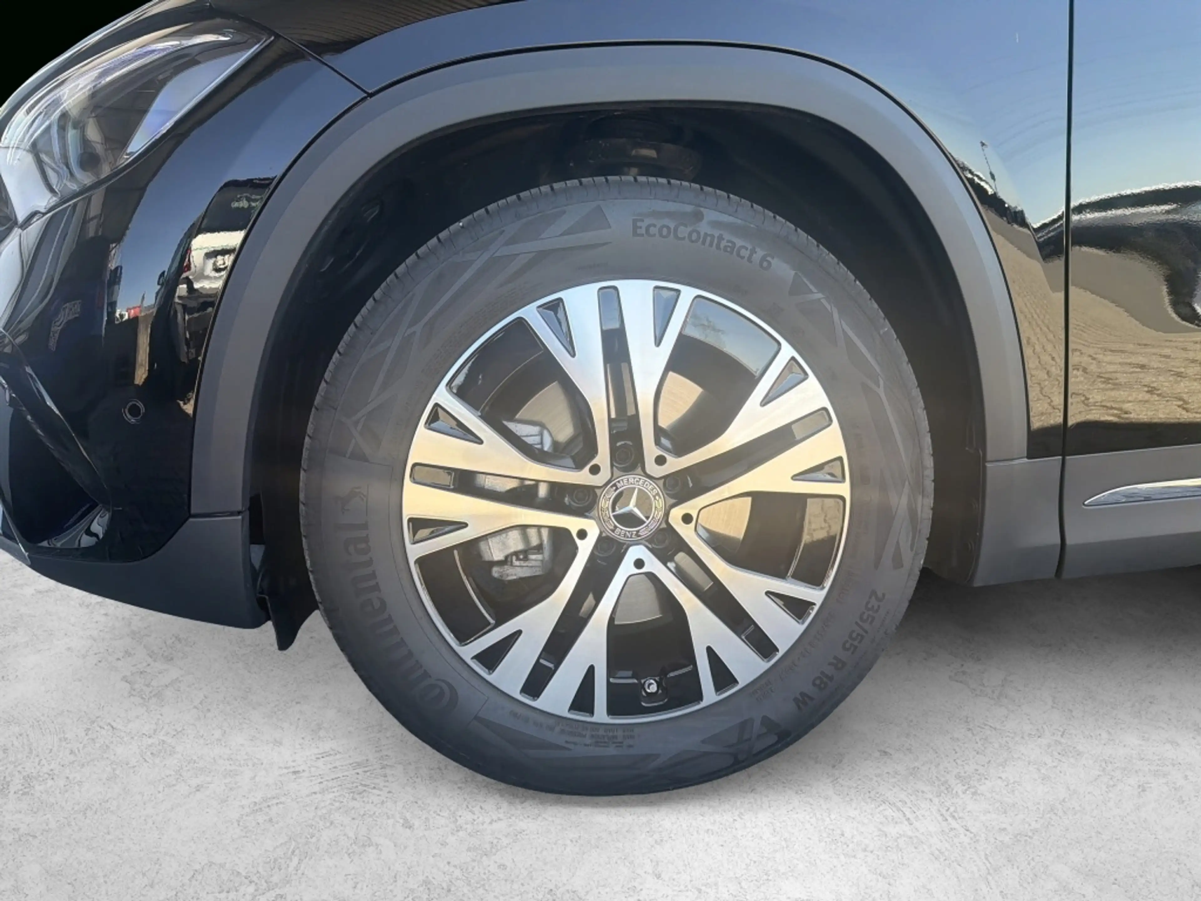Mercedes-Benz GLA 180 Edition Progressive 360 Keyless-GO 360 — photo 3