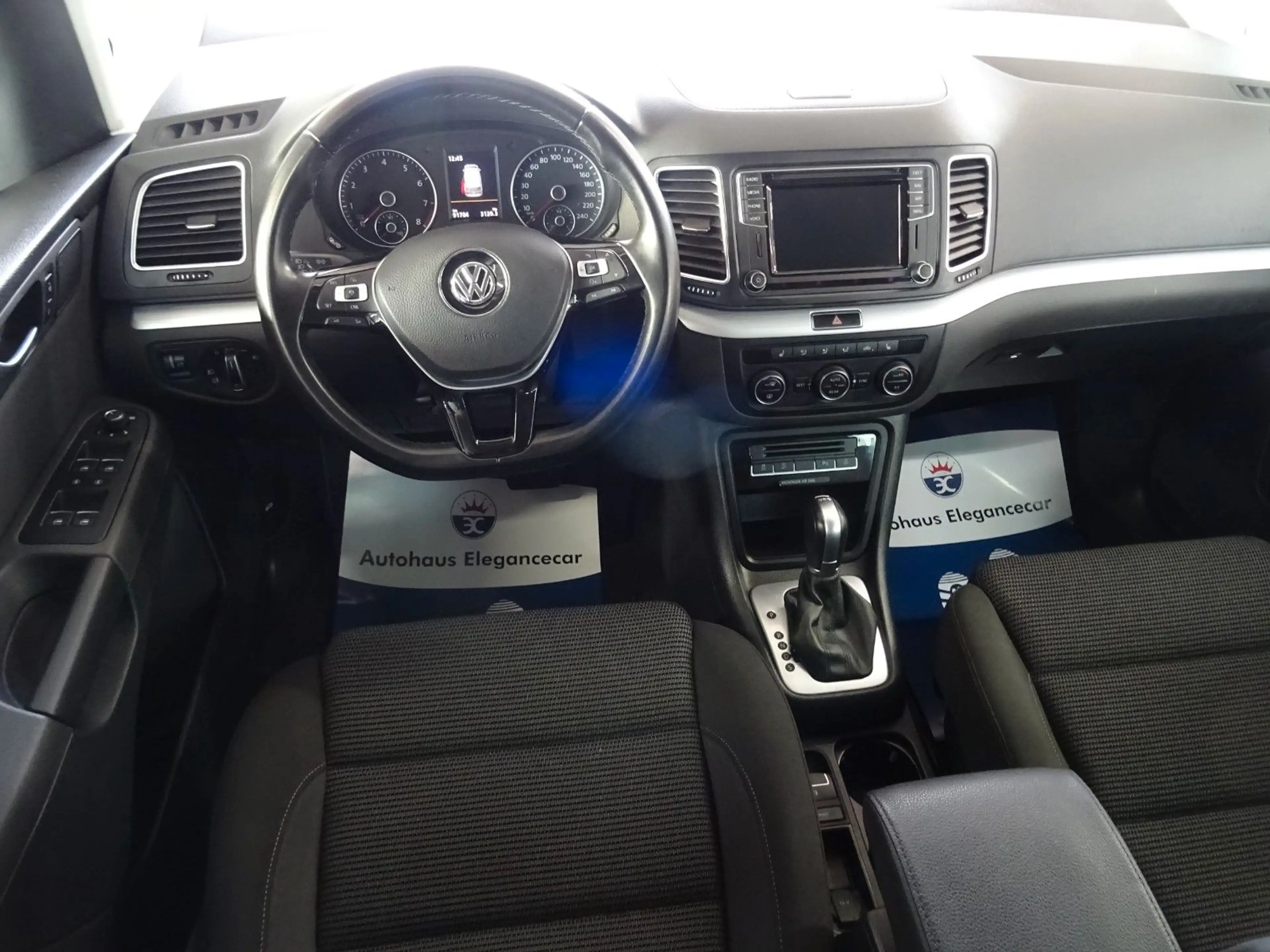Volkswagen Sharan SHARAN 1.4 TSI CL.*AHK*ACC*2xKi.Si*CAM*TWA*LED* — photo 9