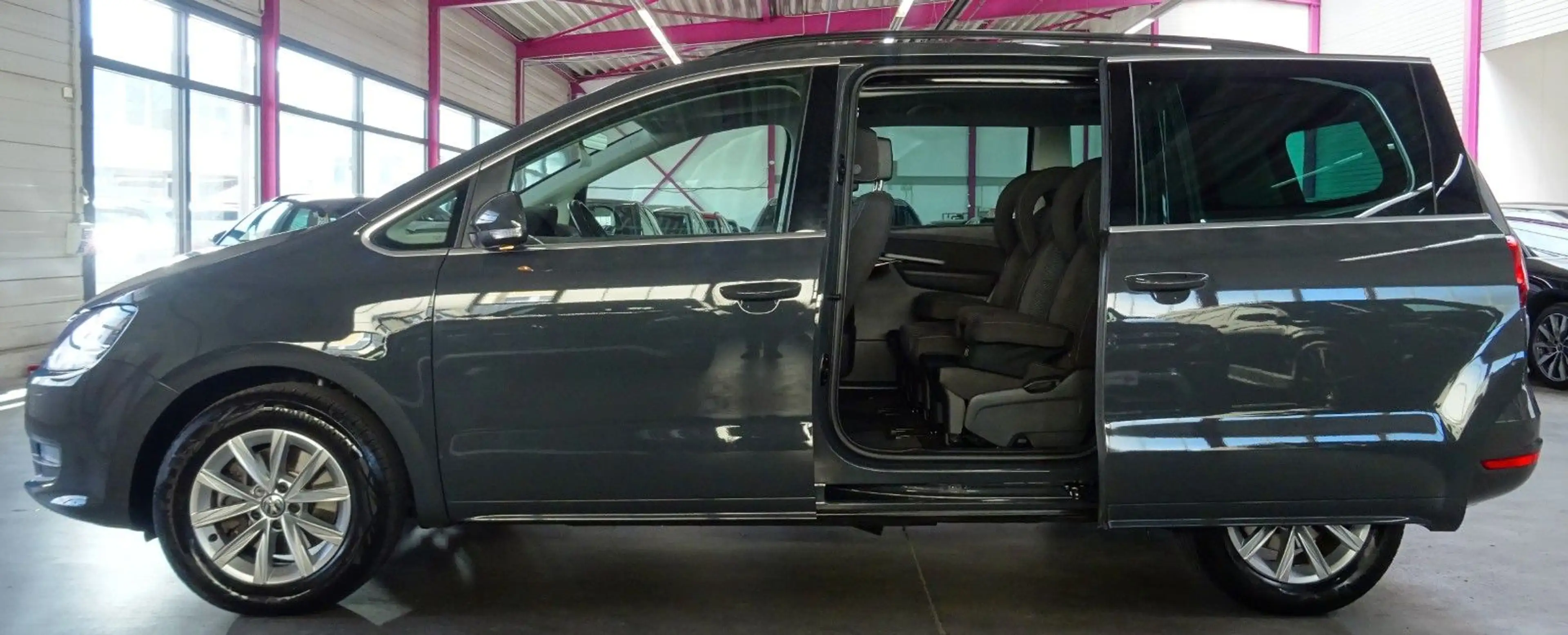 Volkswagen Sharan SHARAN 1.4 TSI CL.*AHK*ACC*2xKi.Si*CAM*TWA*LED* — photo 3