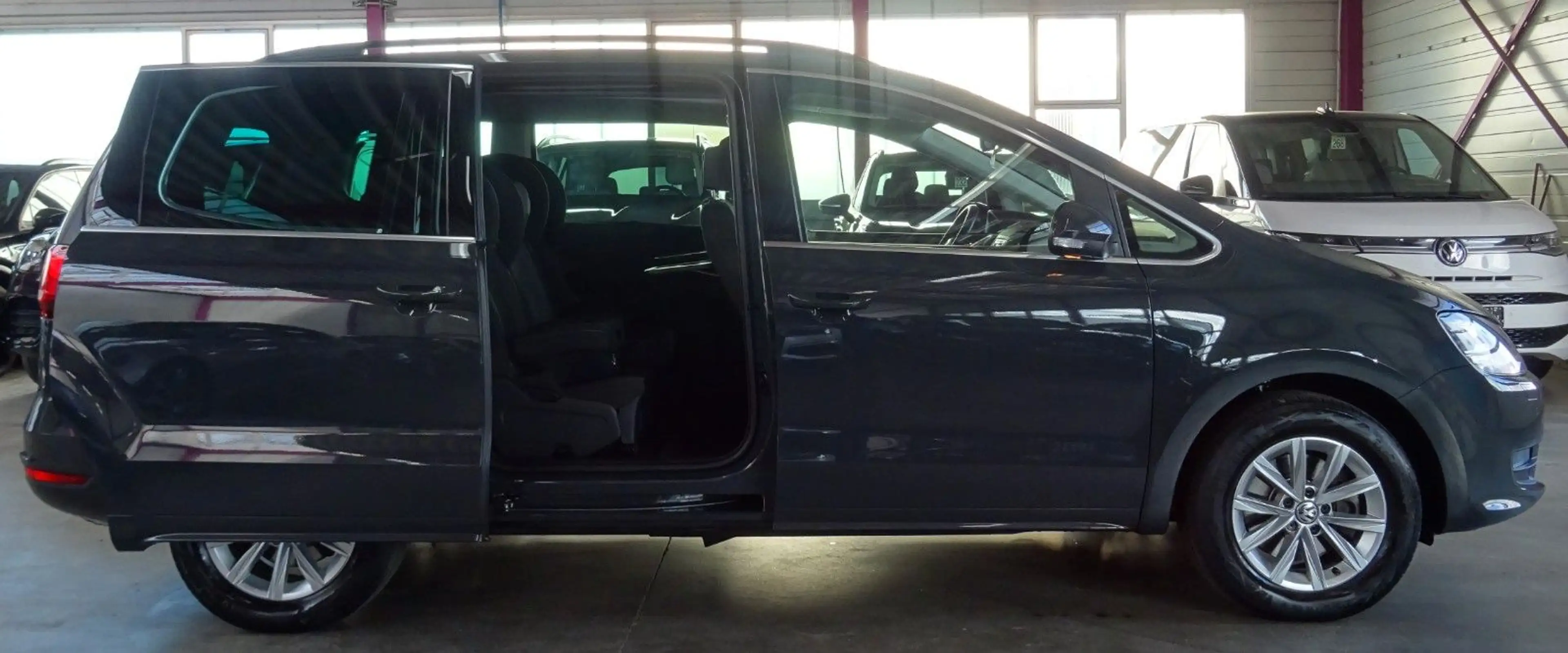 Volkswagen Sharan SHARAN 1.4 TSI CL.*AHK*ACC*2xKi.Si*CAM*TWA*LED* — photo 6