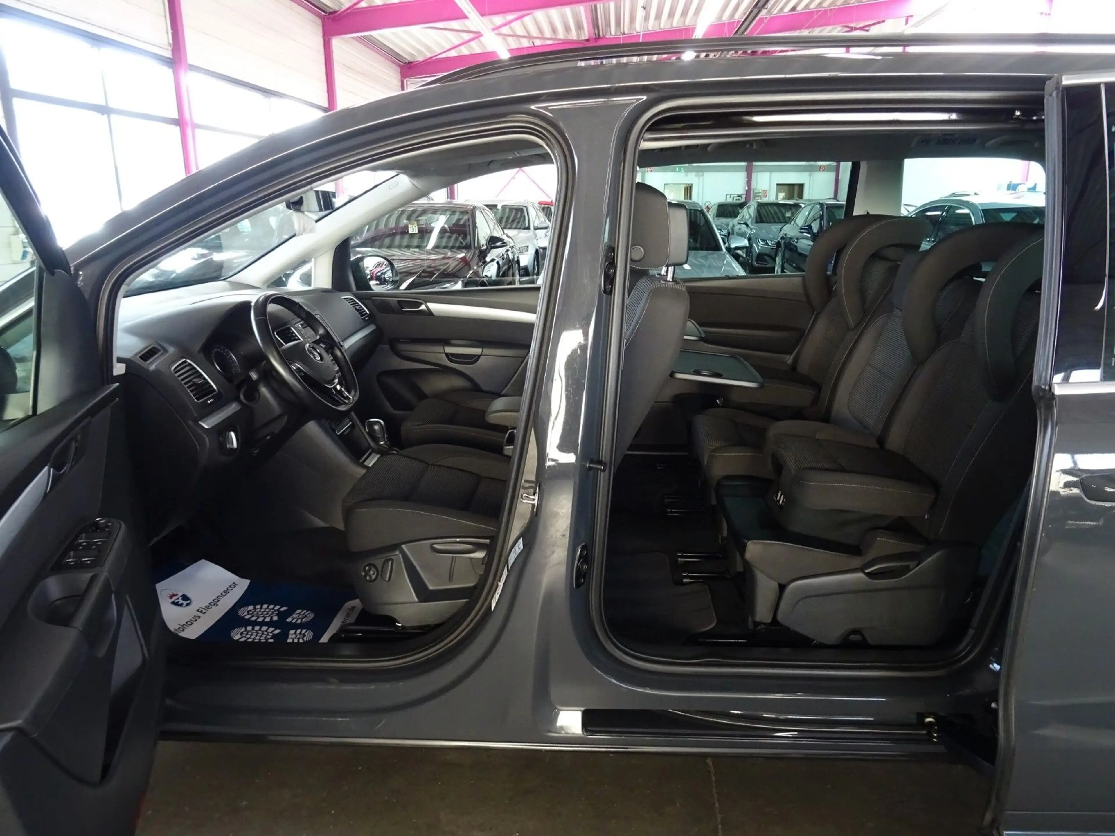 Volkswagen Sharan SHARAN 1.4 TSI CL.*AHK*ACC*2xKi.Si*CAM*TWA*LED* — photo 10