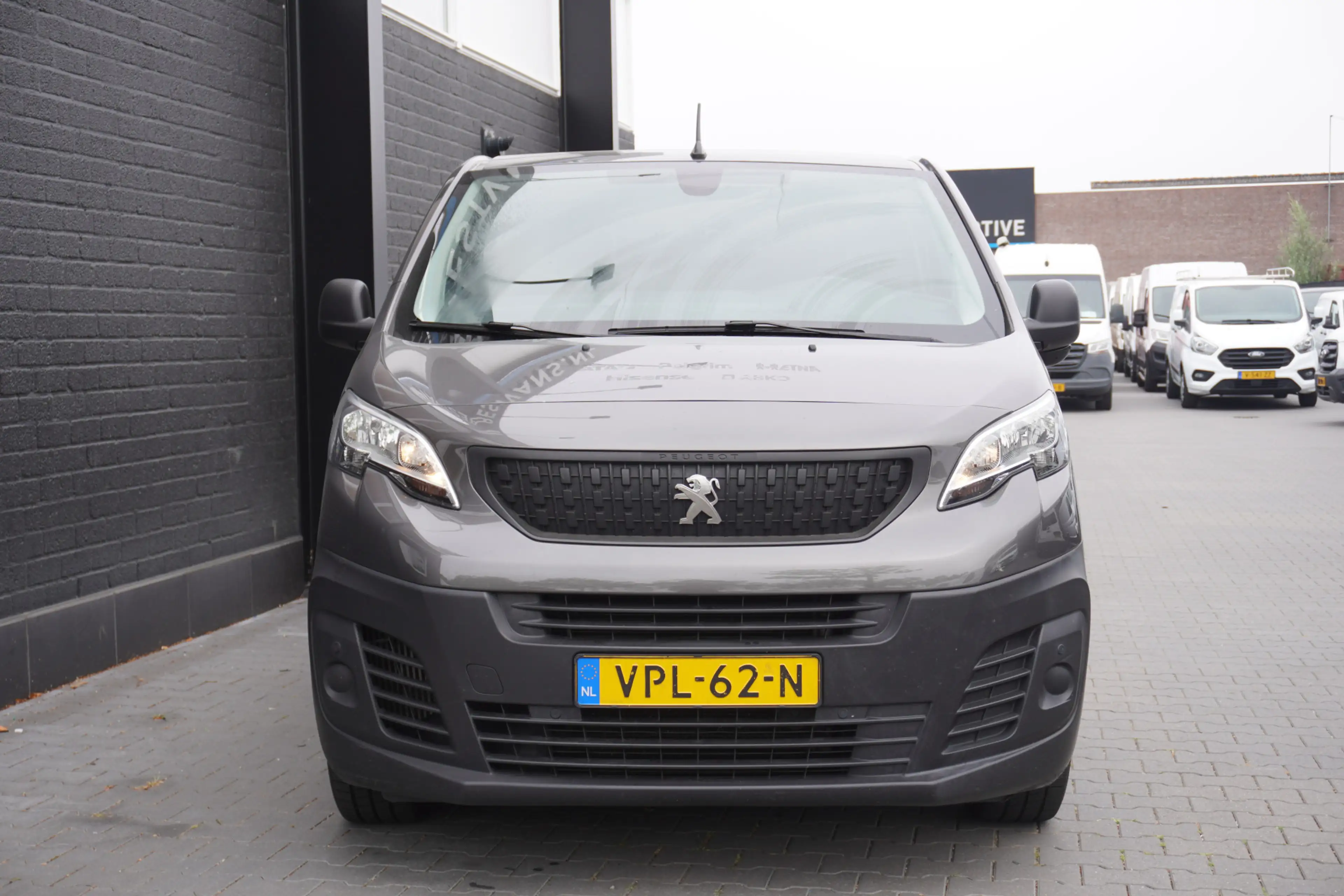 Peugeot Expert 2.0 BlueHDI 145PK Automaat EURO 6 - Airco - Cruise — photo 6