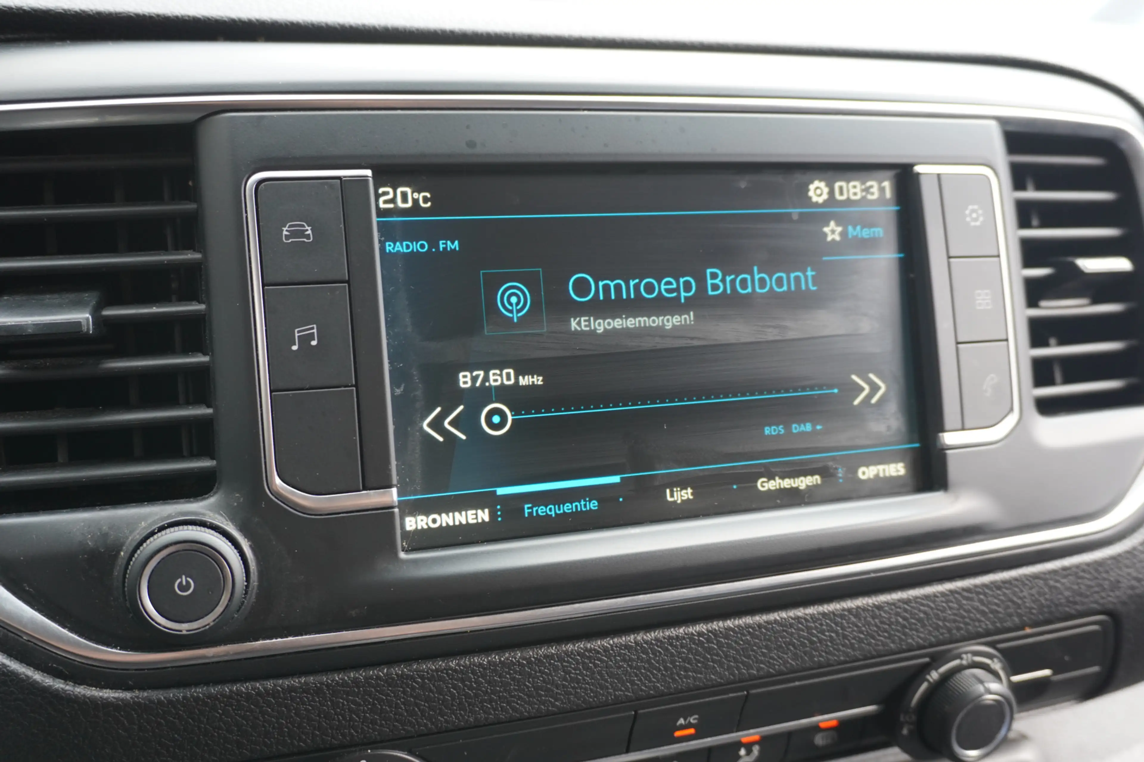 Peugeot Expert 2.0 BlueHDI 145PK Automaat EURO 6 - Airco - Cruise — photo 12