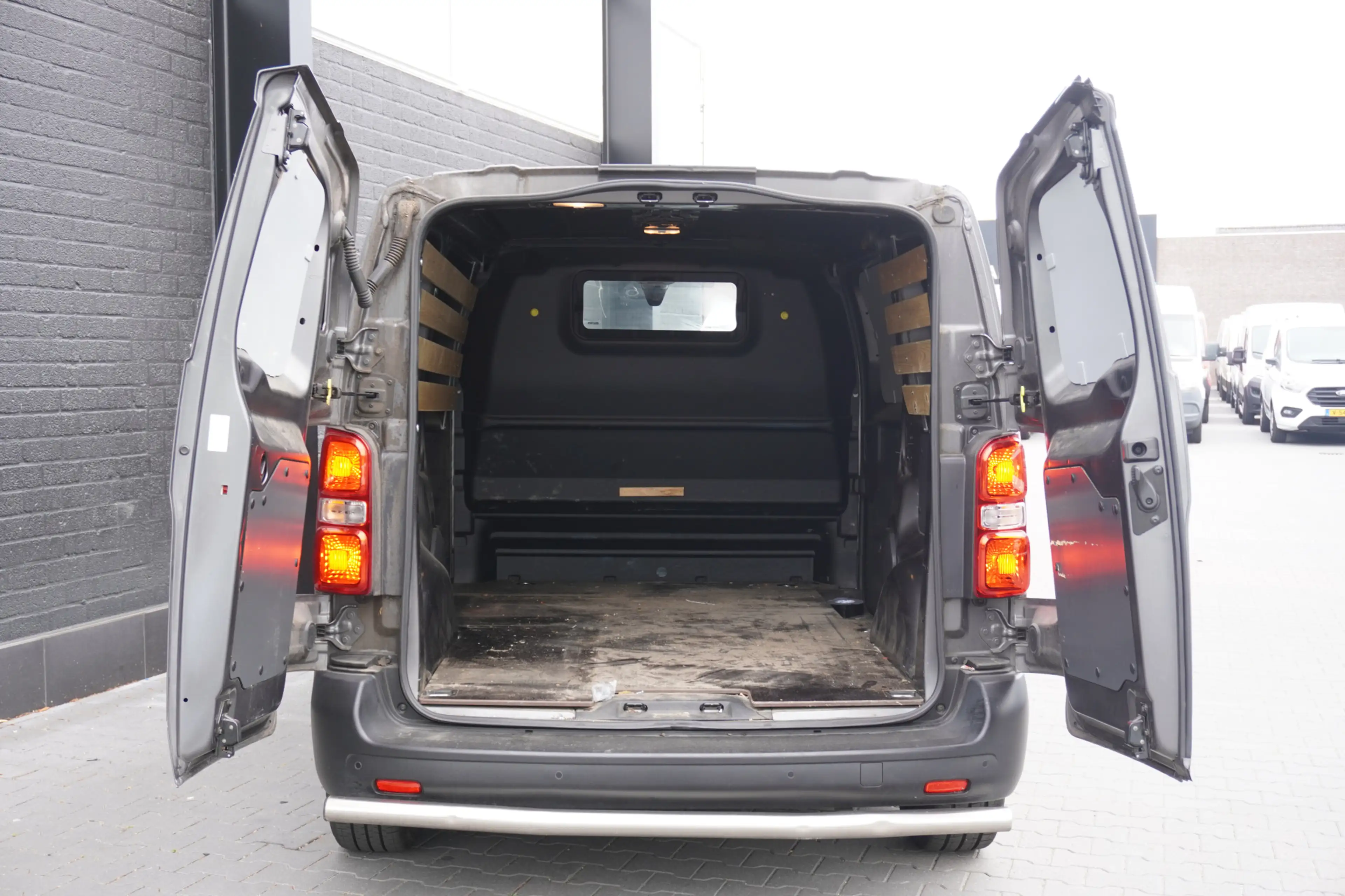 Peugeot Expert 2.0 BlueHDI 145PK Automaat EURO 6 - Airco - Cruise — photo 8