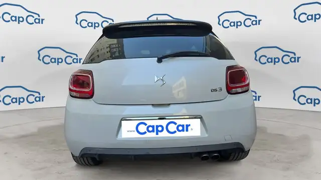 DS Automobiles DS 3 view 3