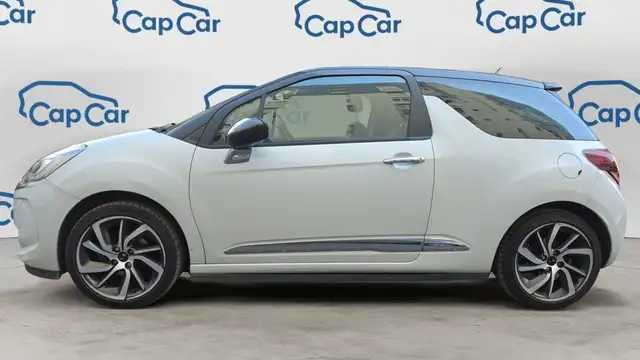 DS Automobiles DS 3 view 2