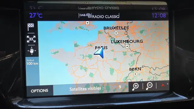 DS Automobiles DS 3 view 13