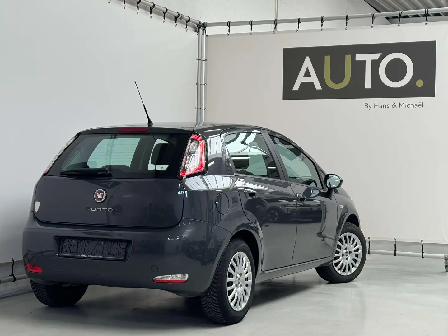 Fiat Punto 1.2i *AIRCO*PARKSENS*EURO6* Gris - 2