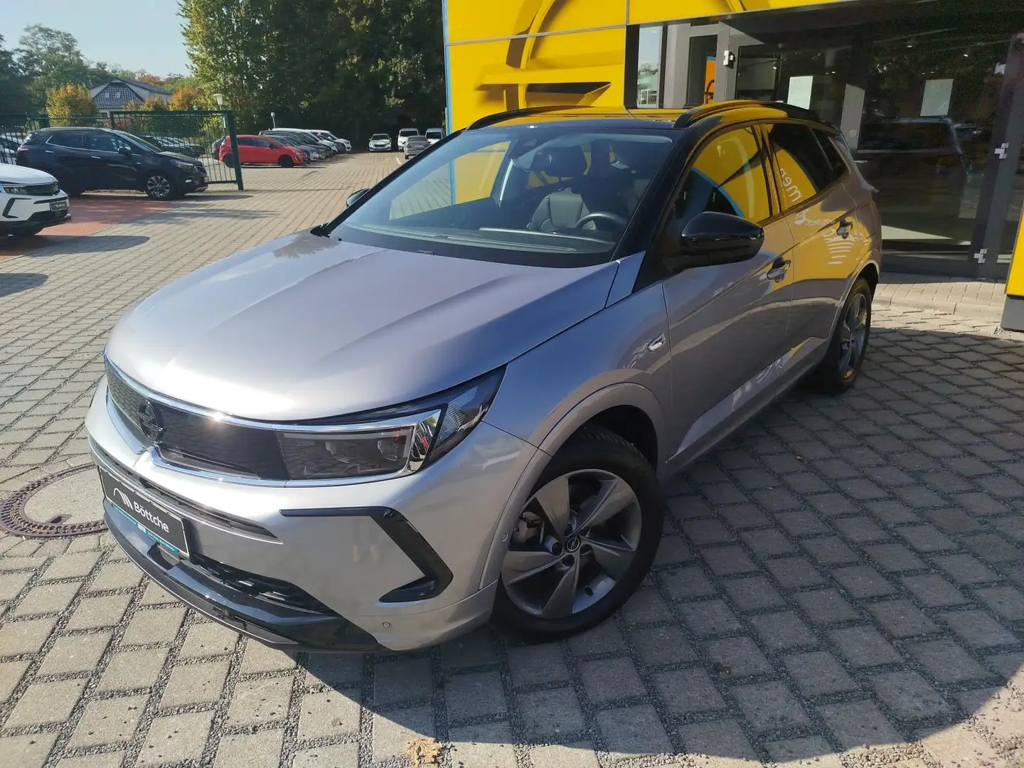 Opel Grandland GSe PHEV 4x4 Matrix/AHK/Navi/SHZ/360°Kamera Grau - 2