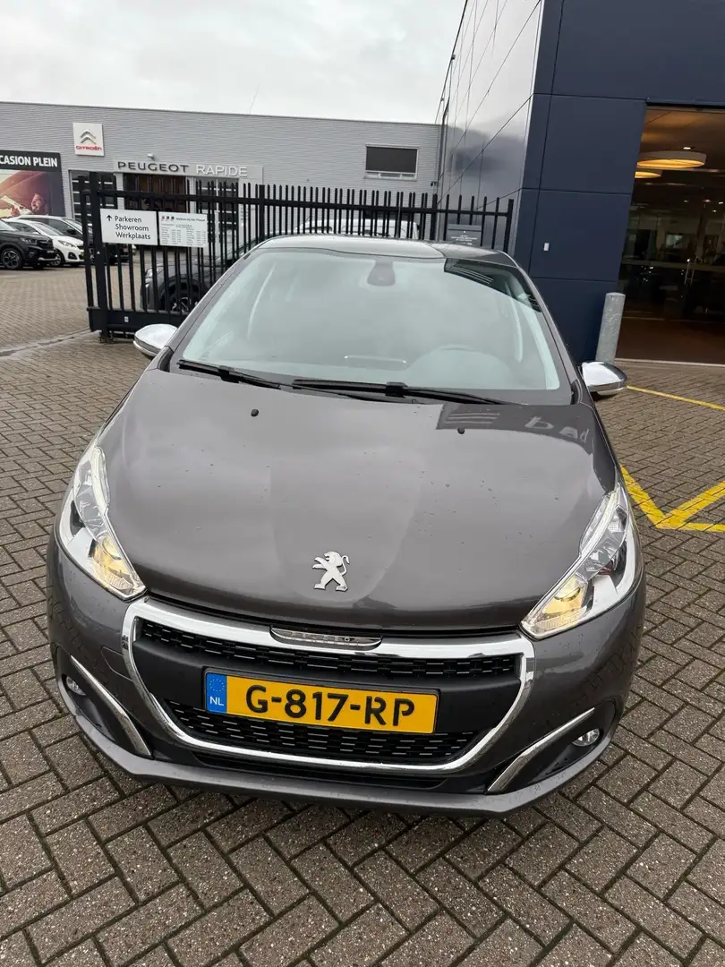 Peugeot 208 1.2 PureTech Signature Grijs - 2