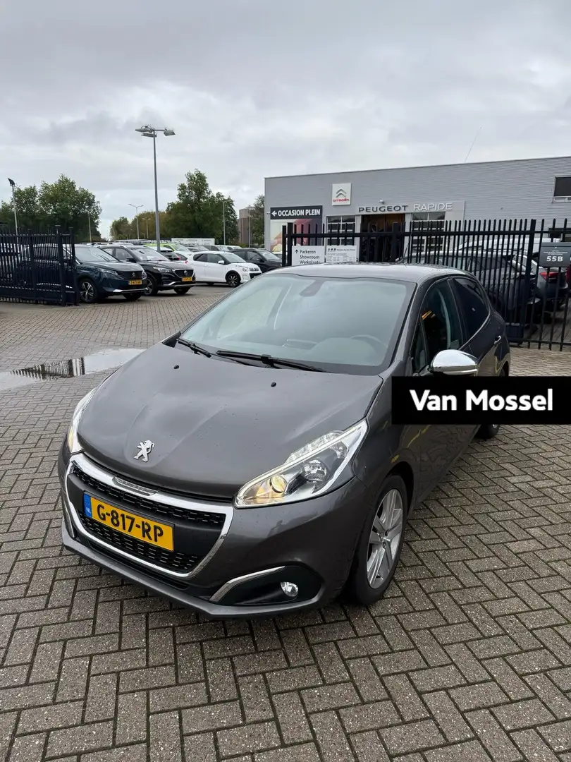 Peugeot 208 1.2 PureTech Signature Grijs - 1