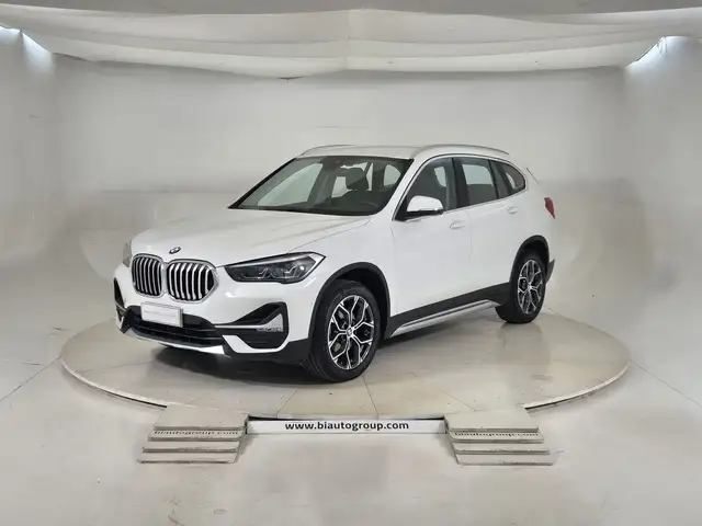 BMW X1 main image