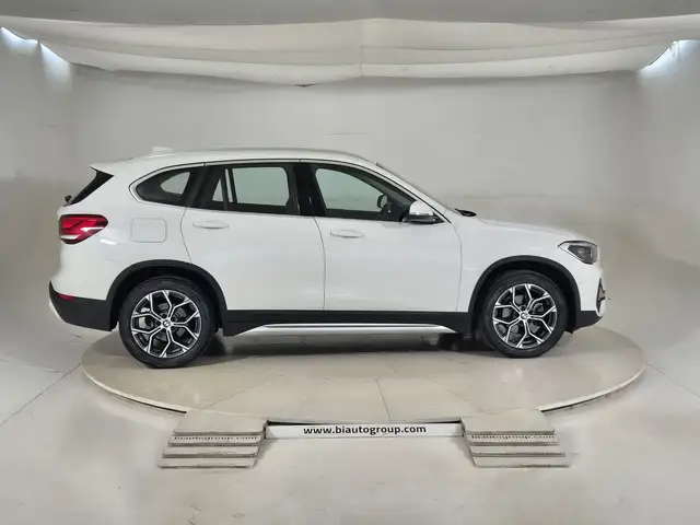 BMW X1 view 6