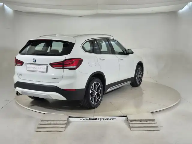 BMW X1 view 5