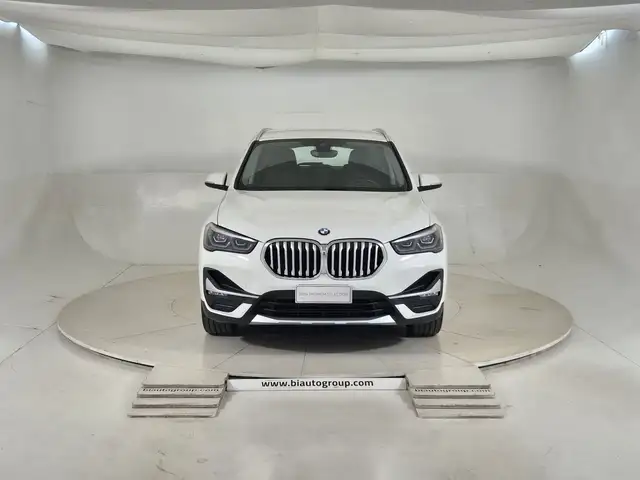 BMW X1 view 3