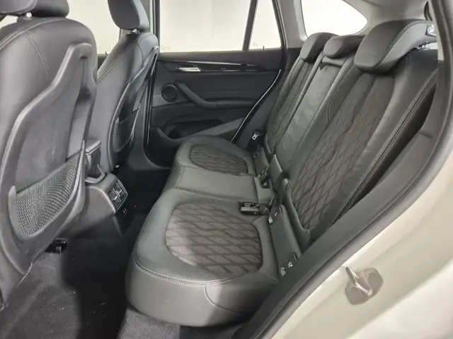 BMW X1 view 8