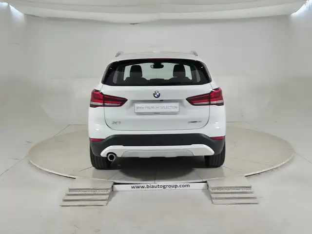 BMW X1 view 4