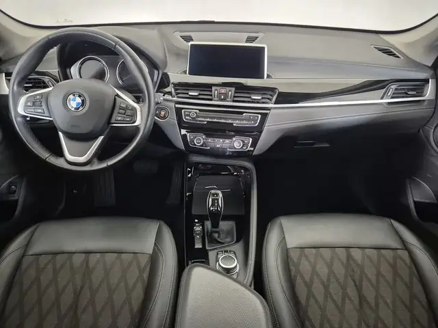 BMW X1 view 9