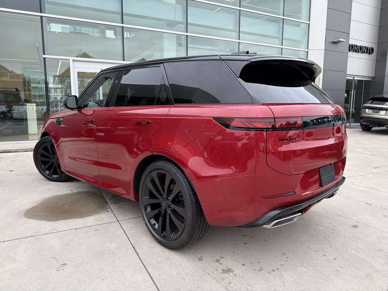 2026 Land Rover Range Rover Sport P400 Dynamic SE thumb 6