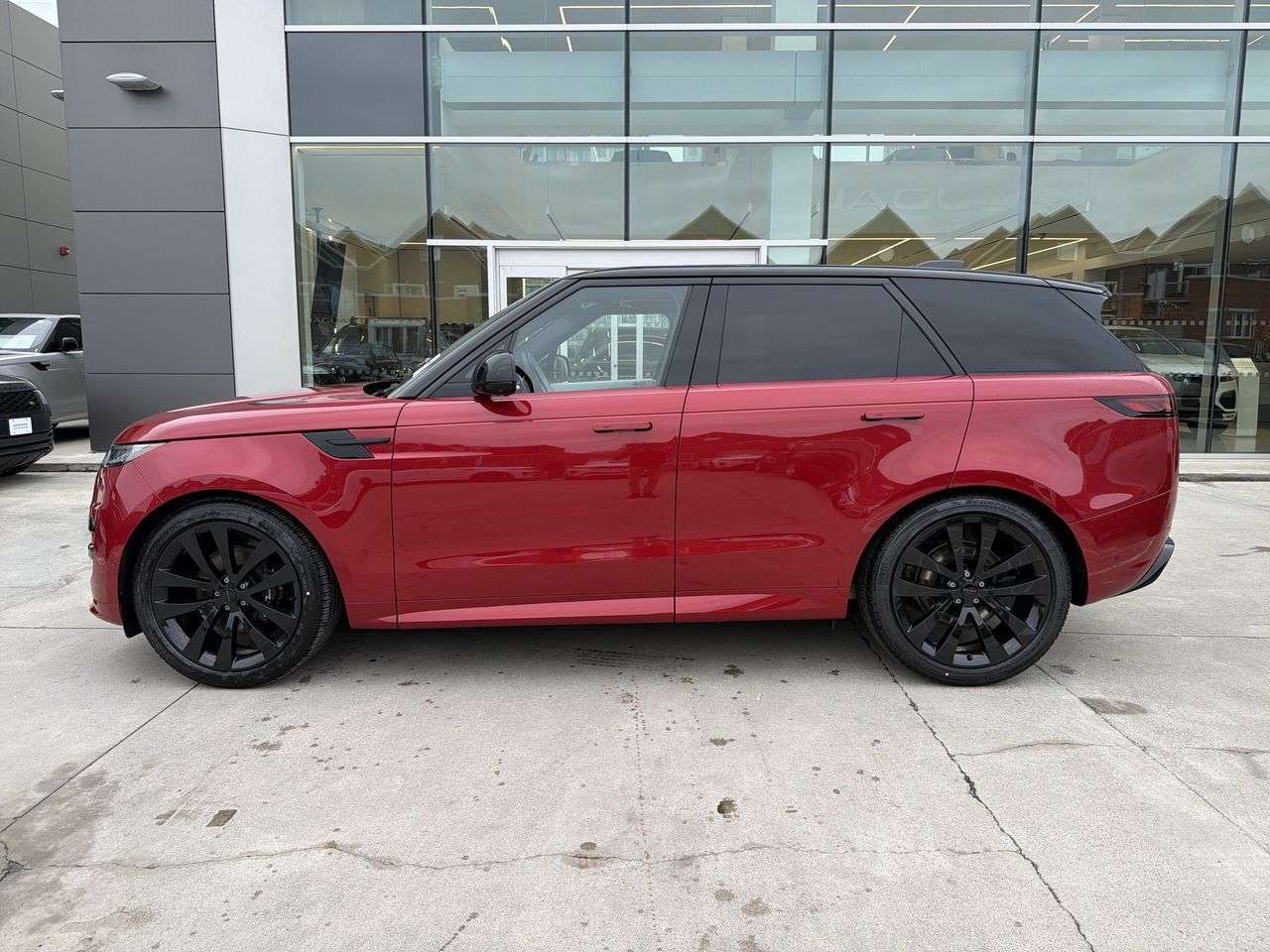 2026 Land Rover Range Rover Sport P400 Dynamic SE alt 5