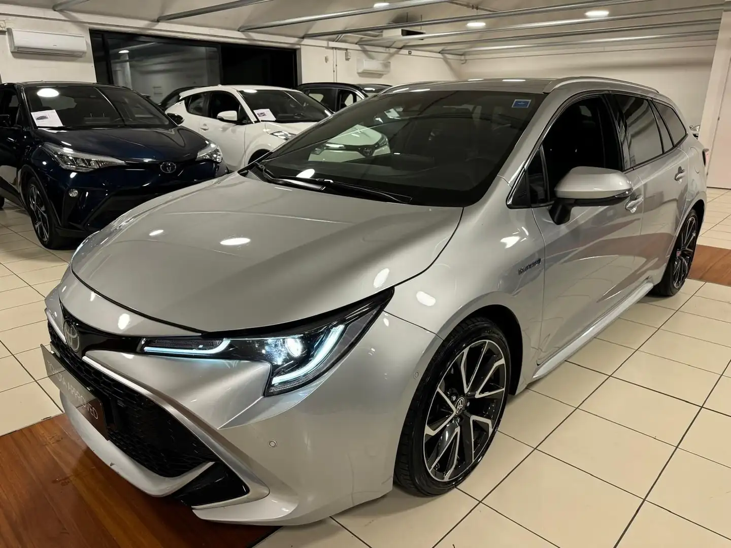 Toyota Corolla Corolla Touring Sports 2.0 Hybrid Lounge - 1