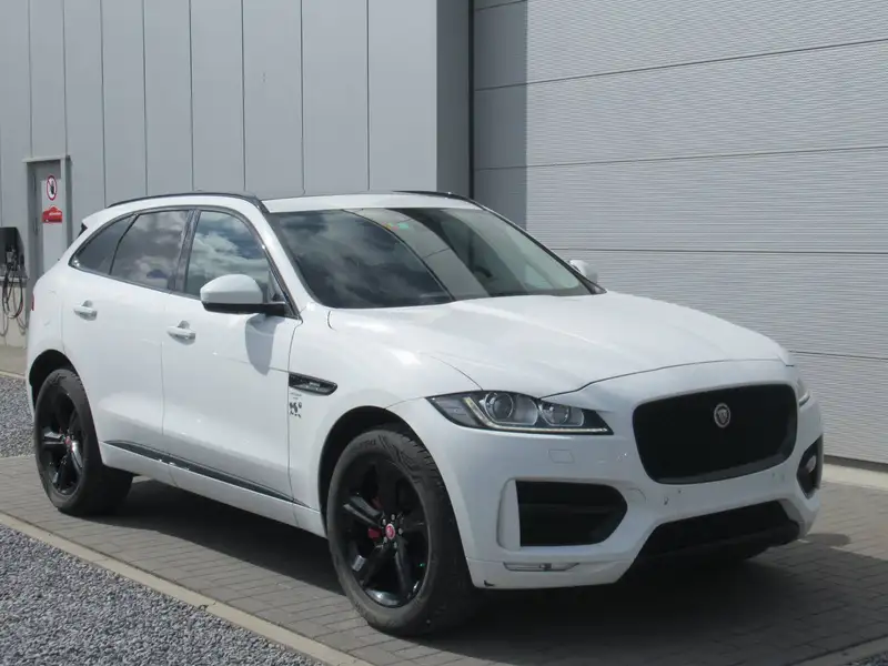JAGUAR F-pace