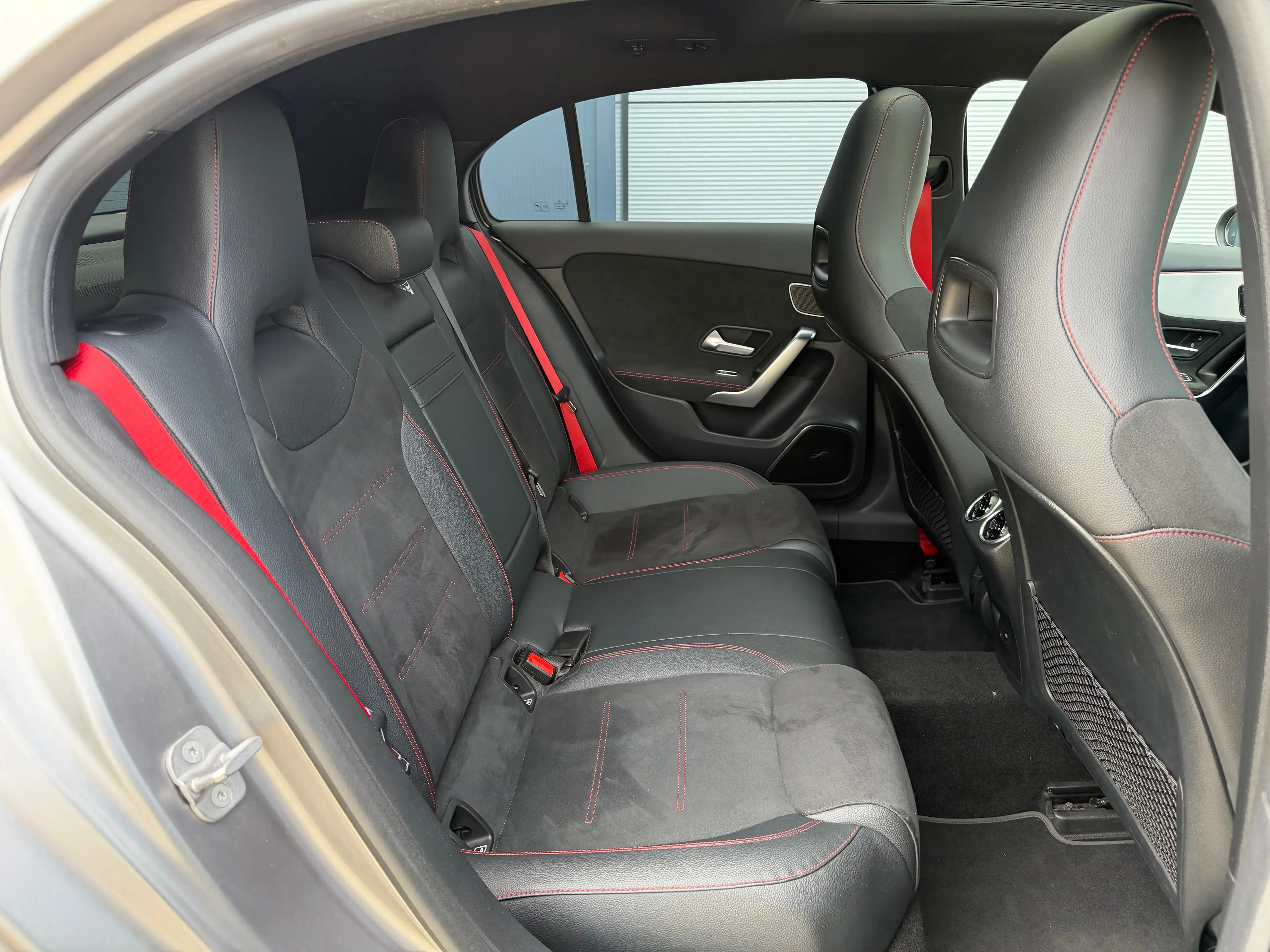 Mercedes-Benz A 35 AMG A 35 AMG 4-Matic (EU6AP) — photo 10