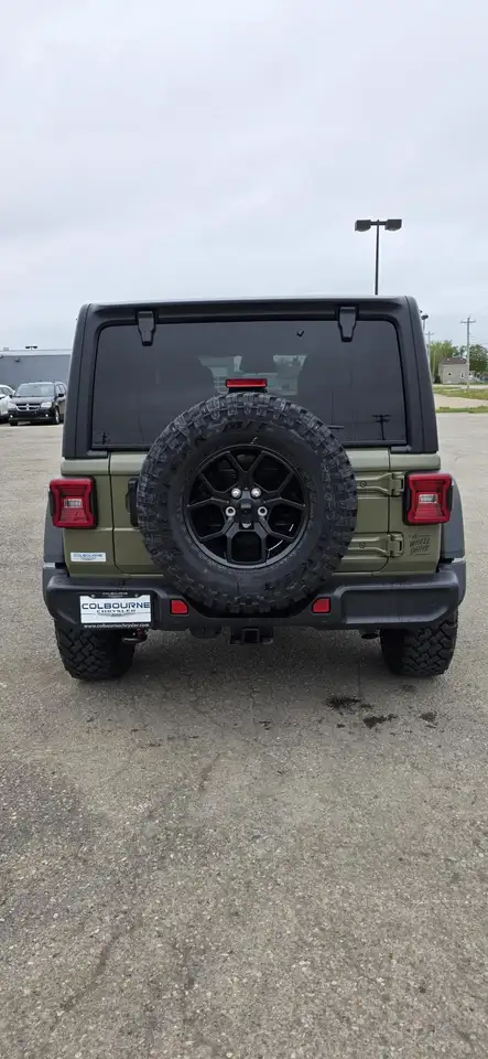 Jeep Wrangler снимка Jeep Wrangler