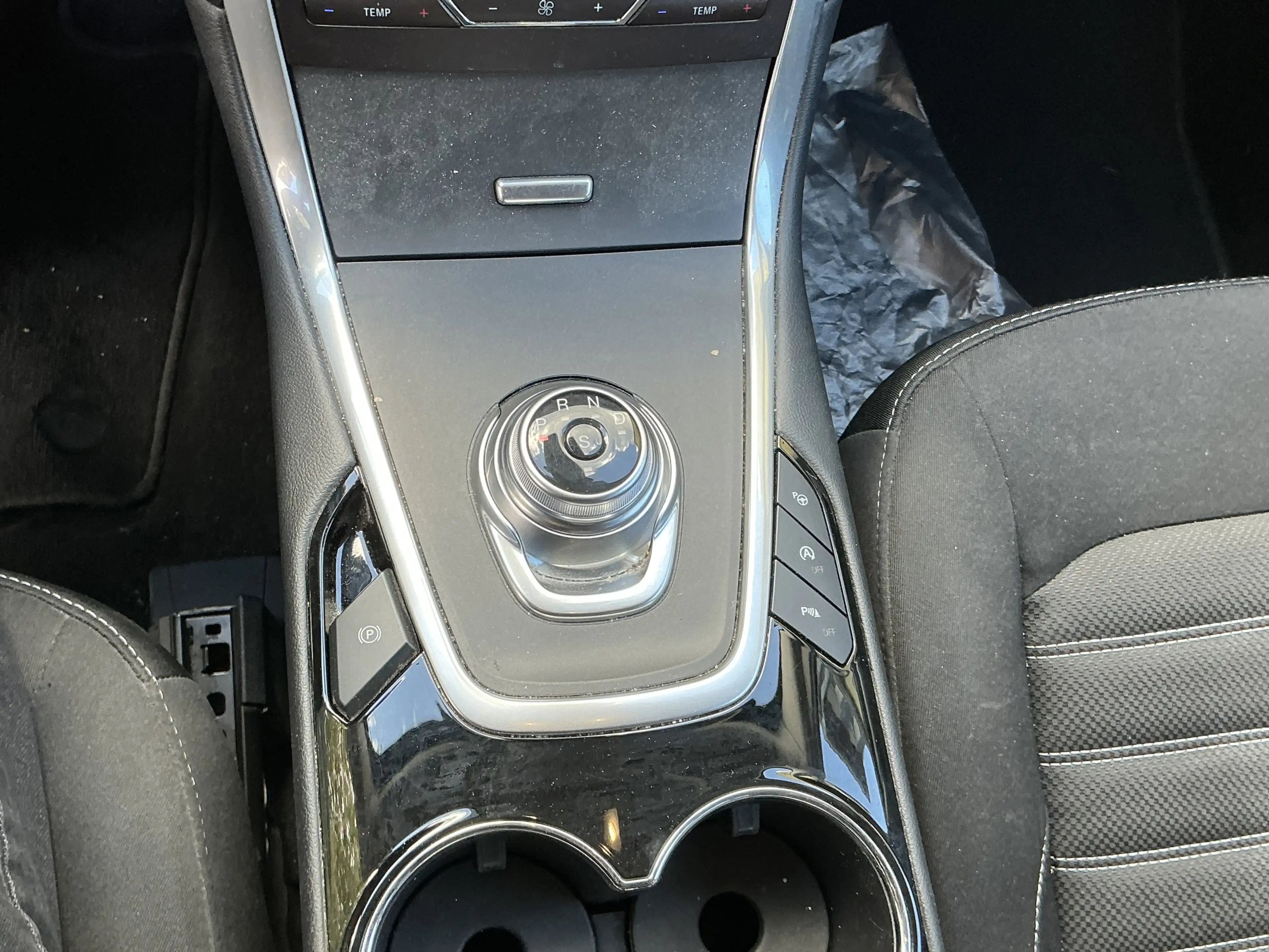 Ford Galaxy Titanium 7-Sitzer R.Cam Navi ACC LED SHZ — photo 13