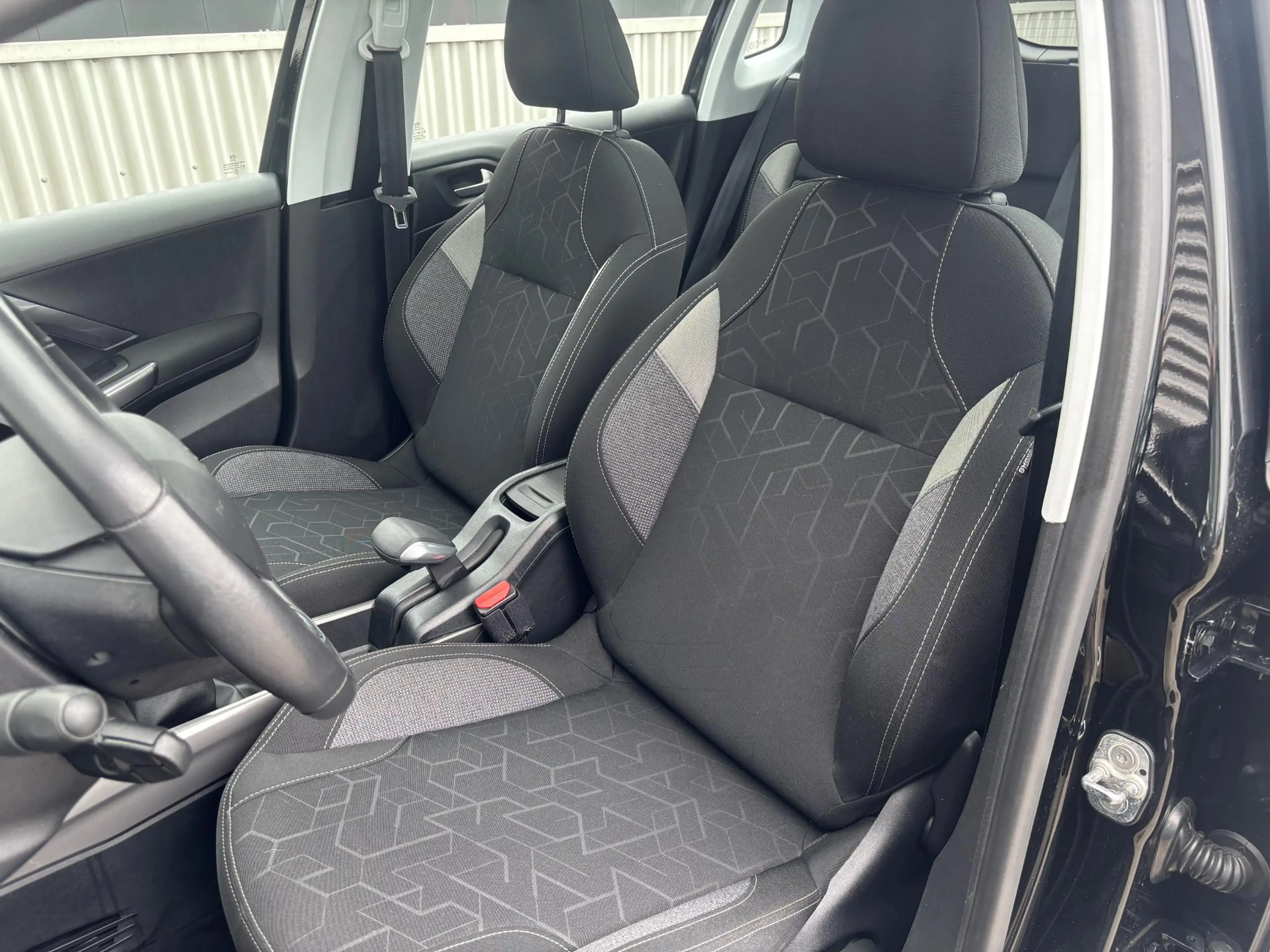 Peugeot 2008 1.2 110 pk Blue Lion | Handgeschakeld | Cruise Con — photo 10