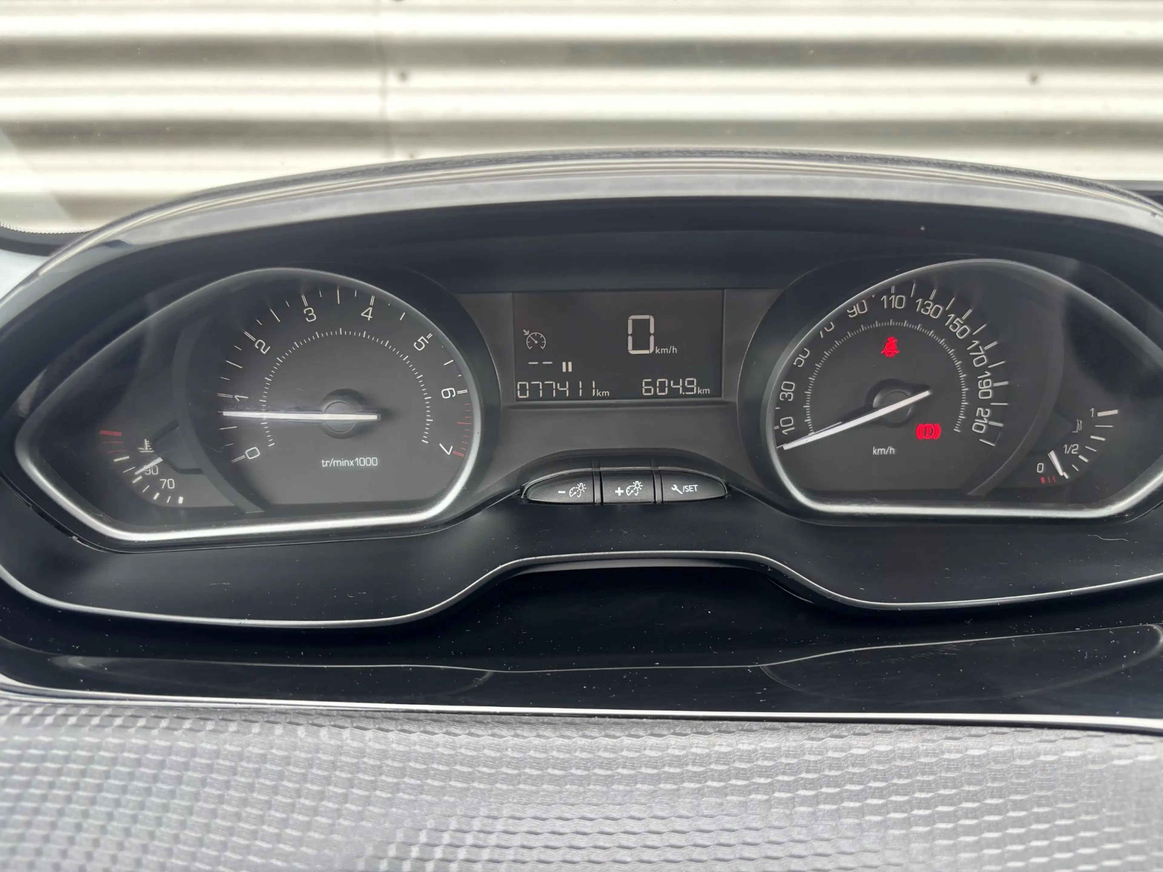 Peugeot 2008 1.2 110 pk Blue Lion | Handgeschakeld | Cruise Con — photo 13